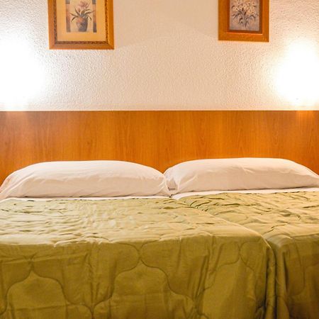 Hostal Gran Via Levante Torrevieja Esterno foto