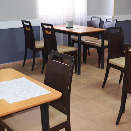 Hostal Gran Via Levante Torrevieja Esterno foto