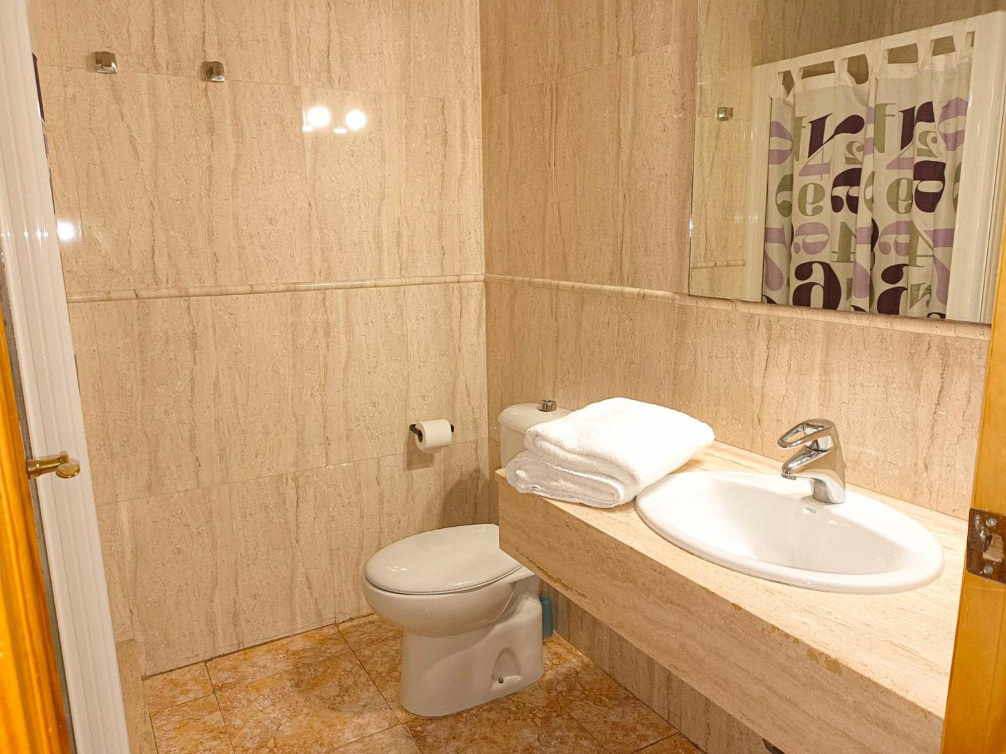Hostal Gran Via Levante Torrevieja Esterno foto